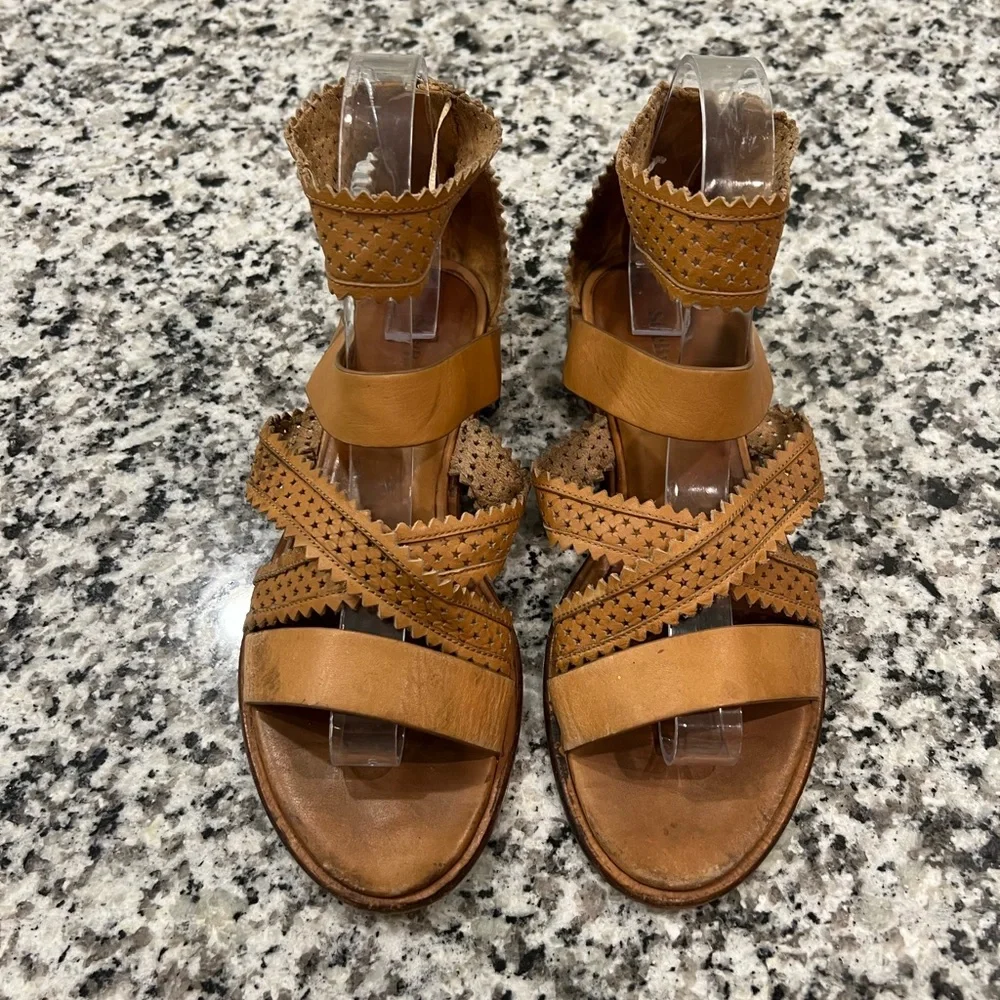 See by Chloe Brown Leather Star Perforated Flat Gladiator Sandals - Picture 4 of 16